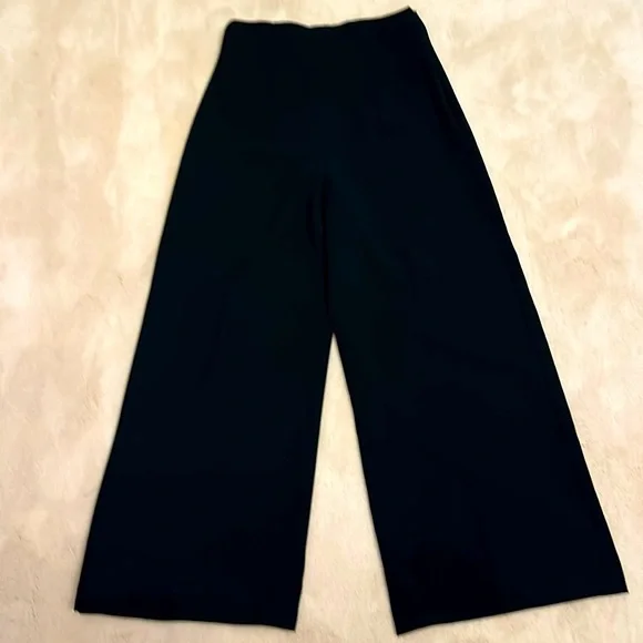 Zara Full legged slacks - Picture 1 of 3